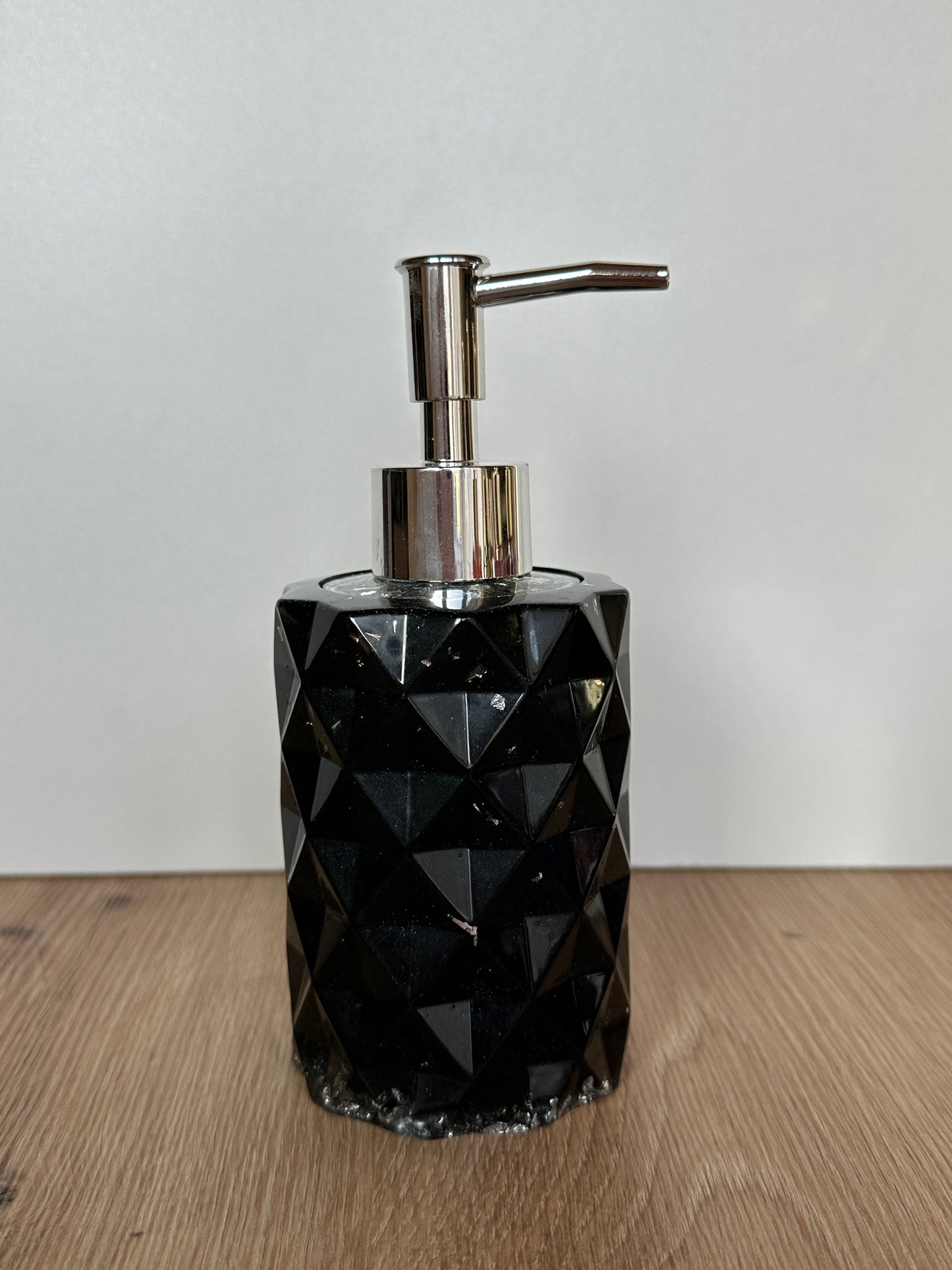 Epoxidharz Seifenspender schwarz